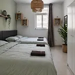 Appartement Calypso 1 Spacious With Mercury Tower View In Paceville Close To Nightlife *