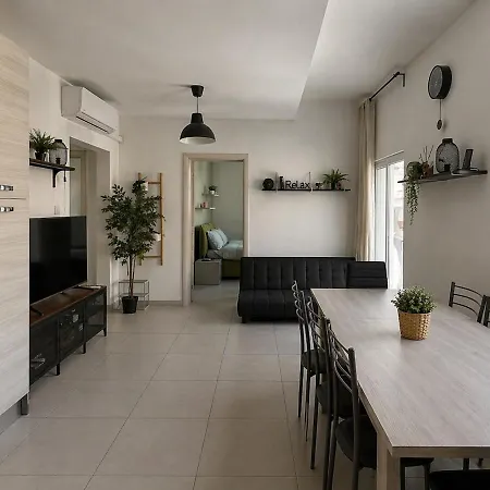 Calypso 1 Spacious With Mercury Tower View In Paceville Close To Nightlife * San Ġiljan