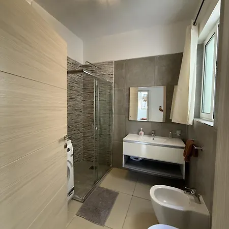 Calypso 1 Spacious With Mercury Tower View In Paceville Close To Nightlife Lejlighed
