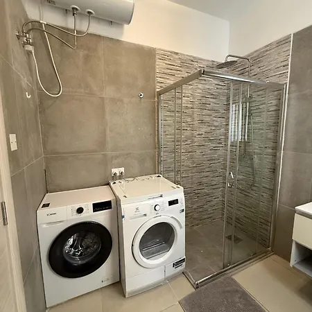 Calypso 1 Spacious With Mercury Tower View In Paceville Close To Nightlife