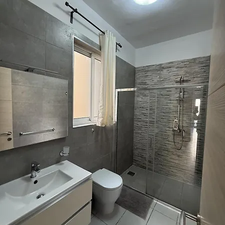 Calypso 1 Spacious With Mercury Tower View In Paceville Close To Nightlife Apartment Saint Julian's