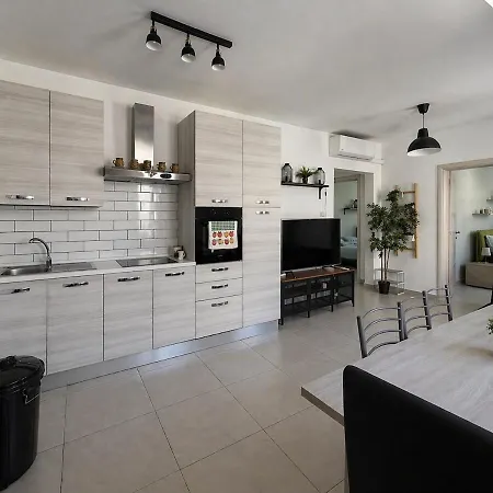 Calypso 1 Spacious With Mercury Tower View In Paceville Close To Nightlife * Saint Julian's
